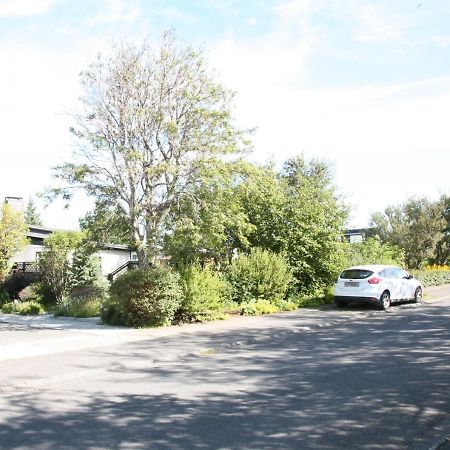 Spacious & Refurbished 1 Bedroom Apartment In Suburban Reykjavik Garthabaer Exteriör bild