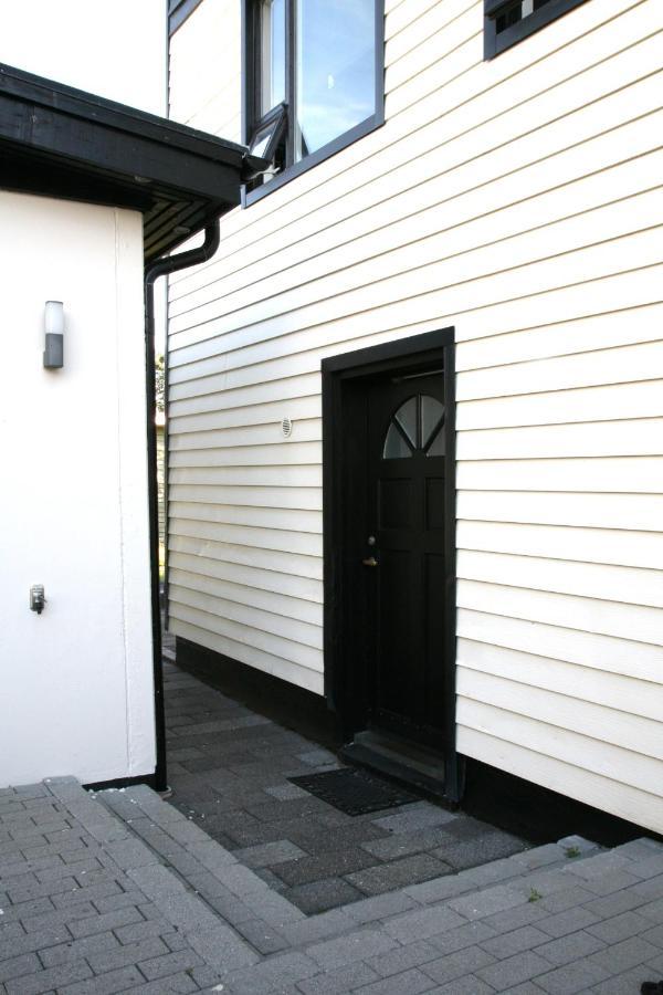 Spacious & Refurbished 1 Bedroom Apartment In Suburban Reykjavik Garthabaer Exteriör bild