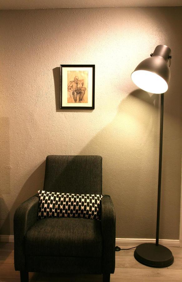Spacious & Refurbished 1 Bedroom Apartment In Suburban Reykjavik Garthabaer Exteriör bild
