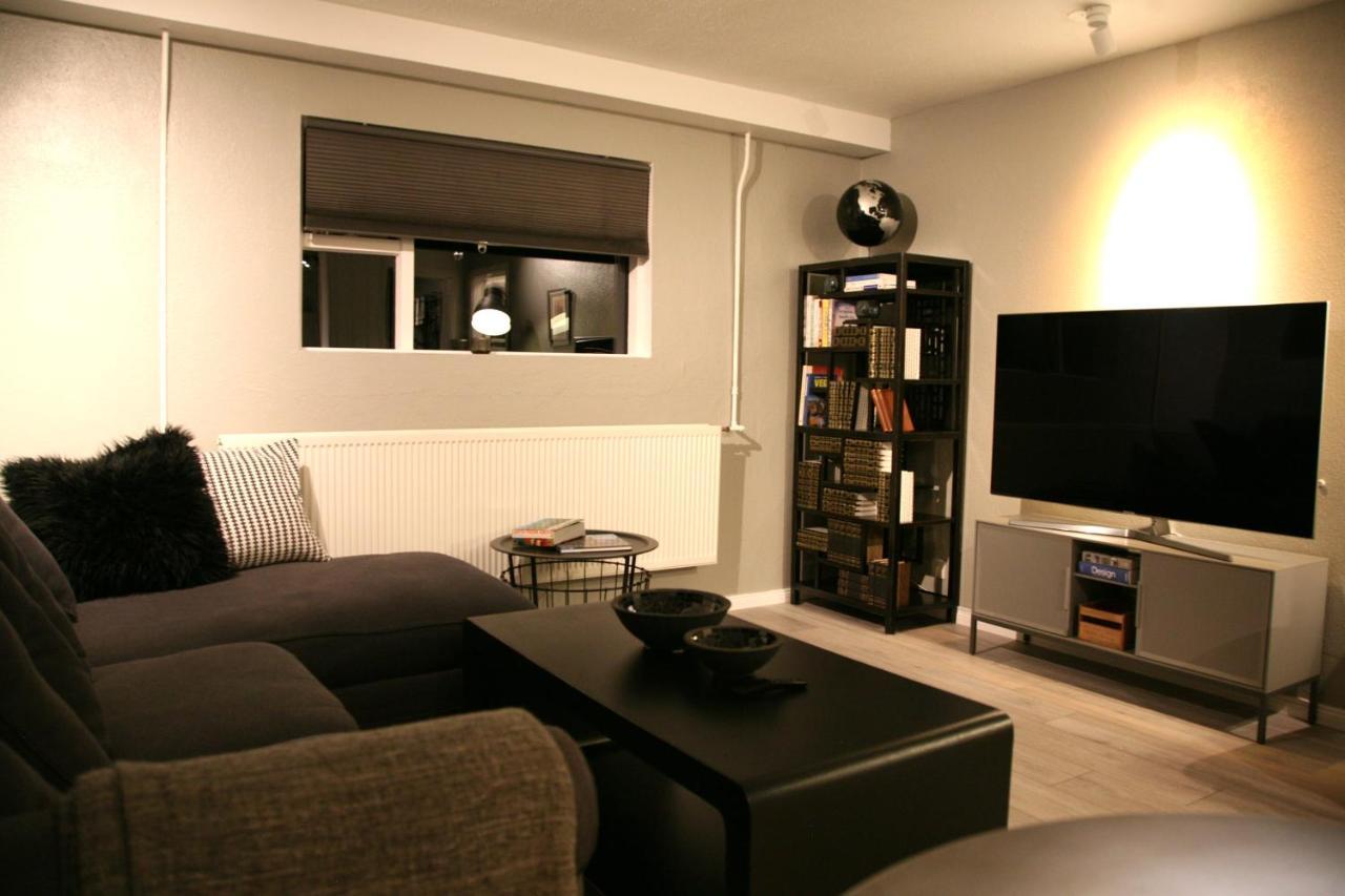 Spacious & Refurbished 1 Bedroom Apartment In Suburban Reykjavik Garthabaer Exteriör bild