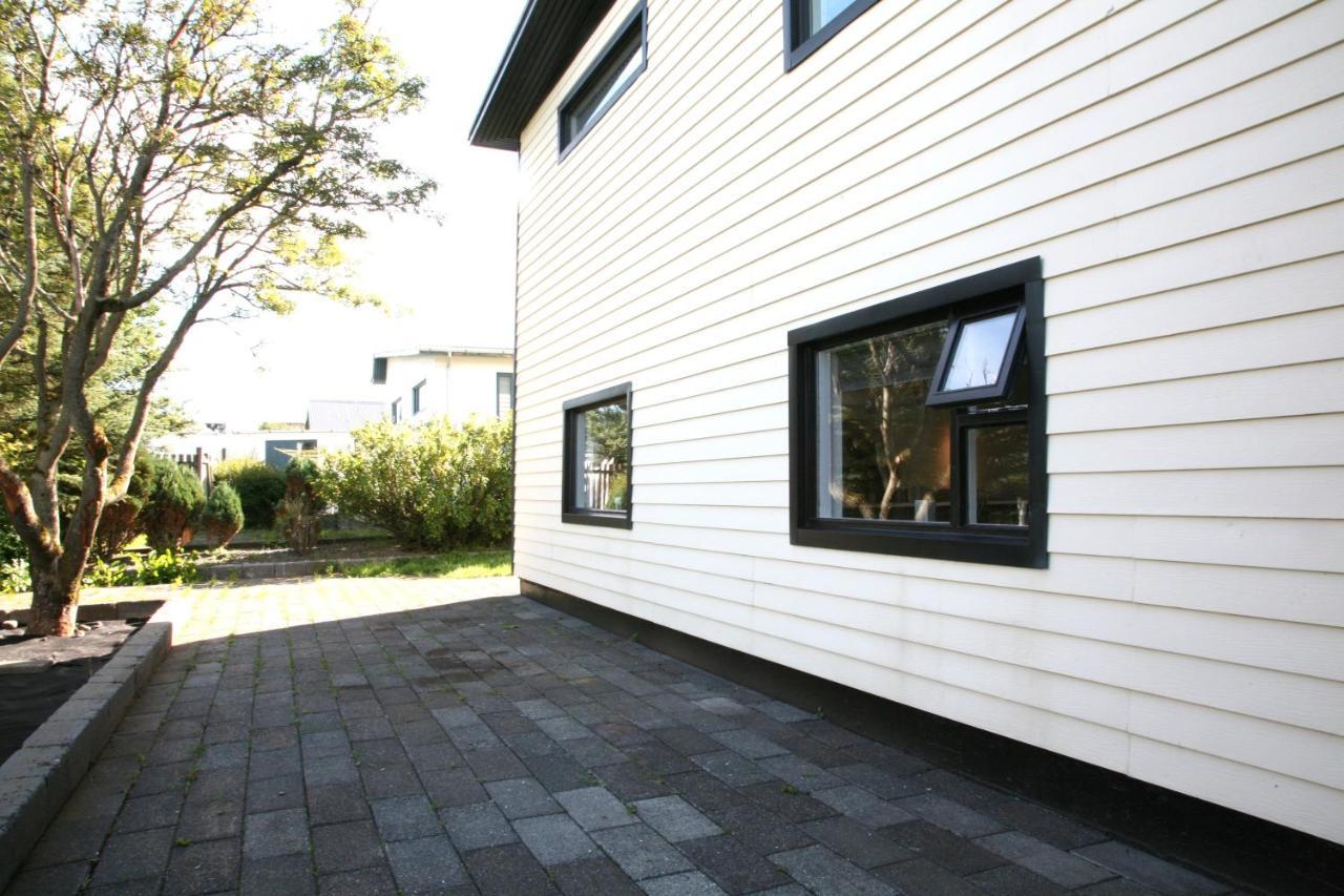 Spacious & Refurbished 1 Bedroom Apartment In Suburban Reykjavik Garthabaer Exteriör bild